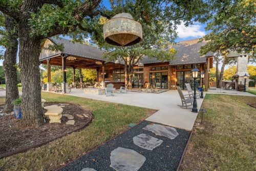 Blue-Moon-Barndo-10501-Fincher-Rd-Custom-home-builder-in-Argyle-TX-6