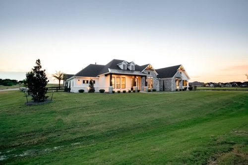 Farmhouse-Estate-Custom-home-builder-in-Argyle-TX2