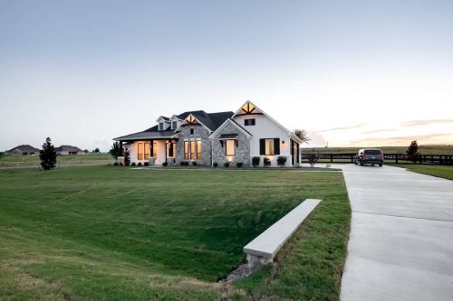 Farmhouse-Estate-Custom-home-builder-in-Argyle-TX23