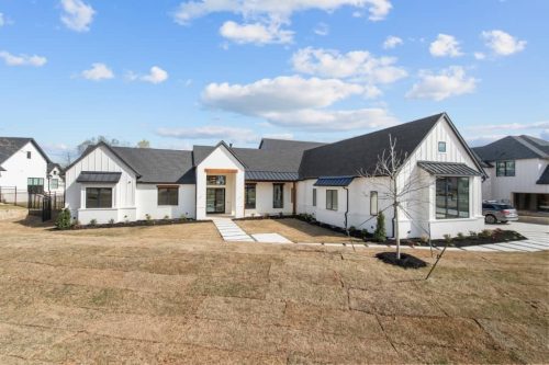 Modern-Classic-9000-Bloomington-Pkwy-2-Custom-home-builder-in-Argyle-TX