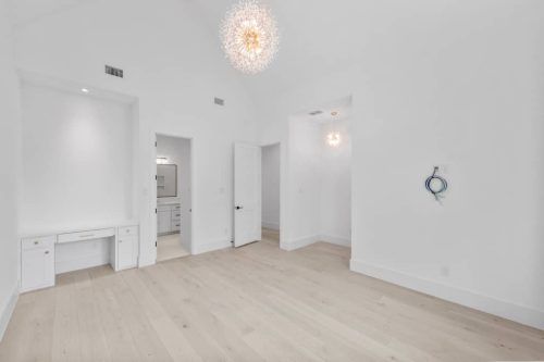 Modern-Classic-9000-Bloomington-Pkwy-46-Custom-home-builder-in-Argyle-TX