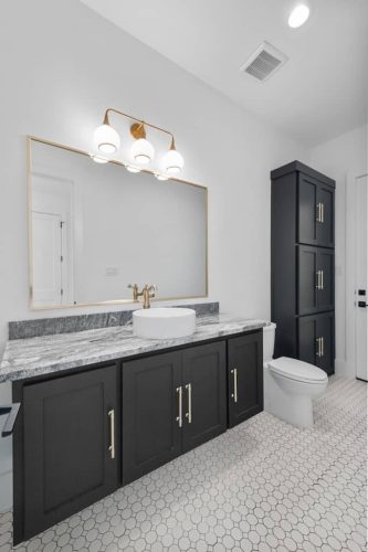 Modern-Classic-9000-Bloomington-Pkwy-56-Custom-home-builder-in-Argyle-TX