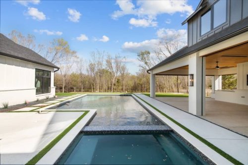Modern-Classic-9000-Bloomington-Pkwy-74-Custom-home-builder-in-Argyle-TX