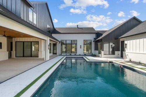 Modern-Classic-9000-Bloomington-Pkwy-81-Custom-home-builder-in-Argyle-TX